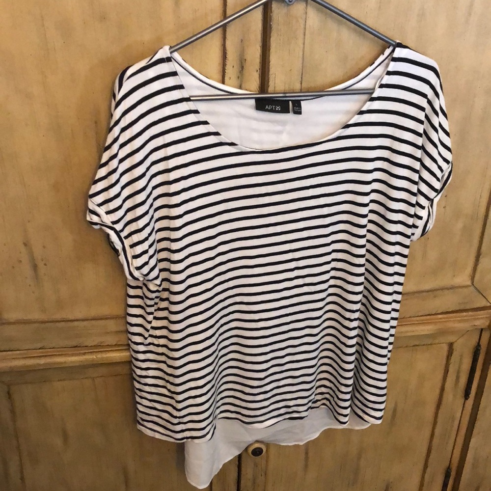 Apt 9 split back top